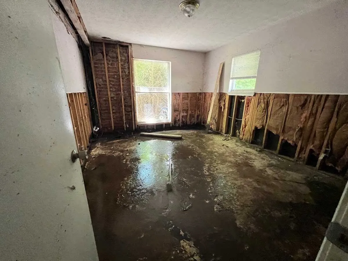 Water Damage Restoration services in Midland, MI